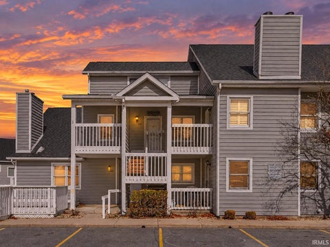 Photo of 1433 N Oakhill Drive, South Bend, IN 46637 (MLS # 202626608)