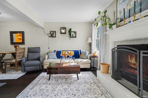 Tiny photo for 1433 N Oakhill Drive, South Bend, IN 46637 (MLS # 202626608)