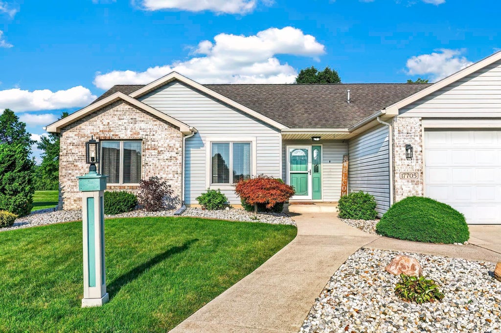 Photo of 17705 Juniper Lane, Leo, IN 46765 (MLS # 202635458)