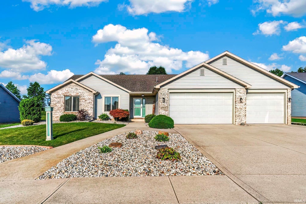 Photo of 17705 Juniper Lane, Leo, IN 46765 (MLS # 202635458)