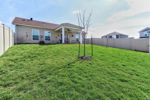 Tiny photo for 11400 Yerkes Drive, Evansville, IN 47725 (MLS # 202607617)