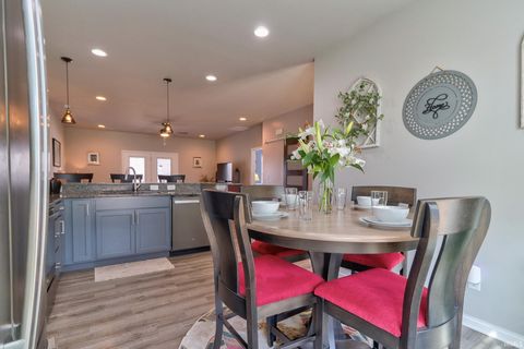 Tiny photo for 11400 Yerkes Drive, Evansville, IN 47725 (MLS # 202607617)