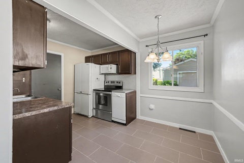 Tiny photo for 2734 Anzio Avenue, South Bend, IN 46615 (MLS # 202643813)