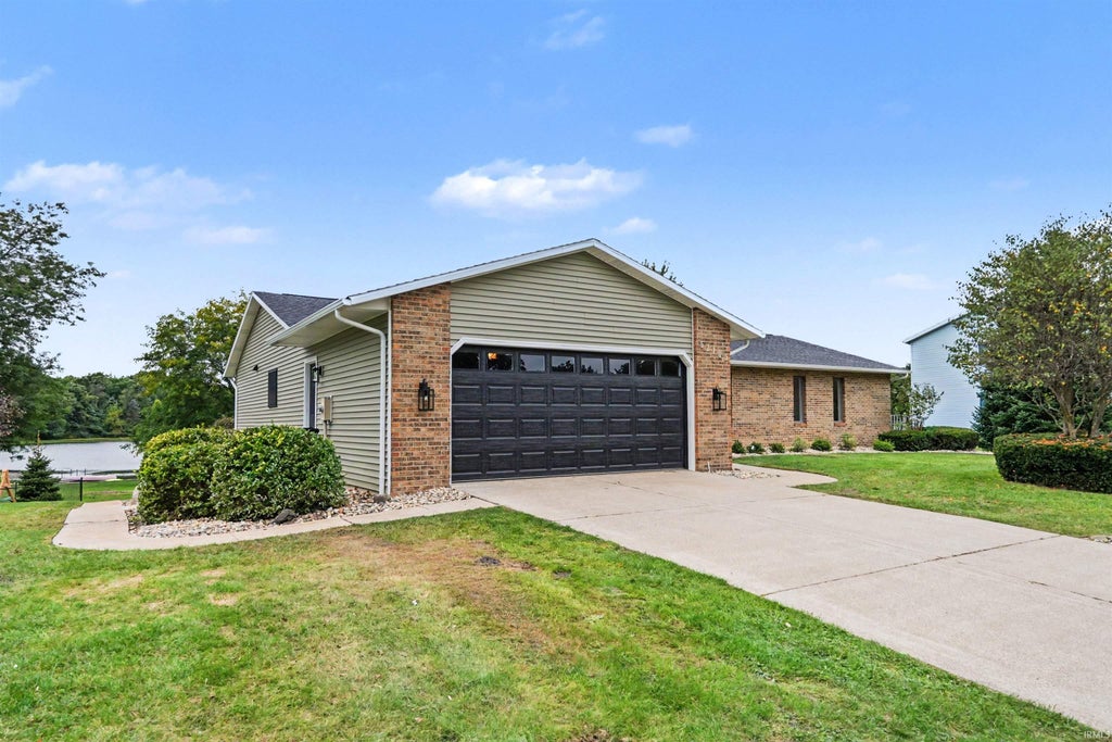 Photo of 52105 Arrowhead Circle, Granger, IN 46530 (MLS # 202639818)