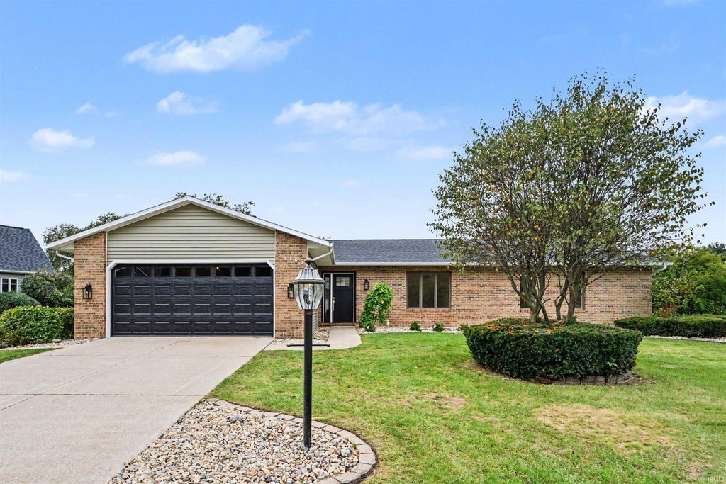 Photo of 52105 Arrowhead Circle, Granger, IN 46530 (MLS # 202639818)