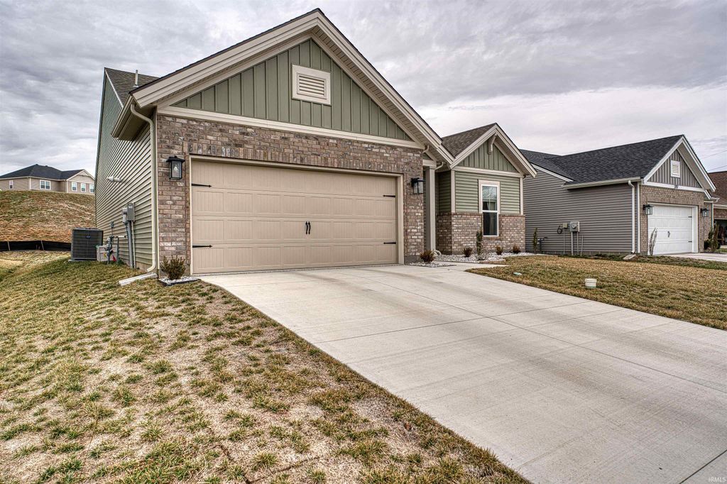 Photo of 2727 WILLOW CREEK Drive, Evansville, IN 47712 (MLS # 202606044)