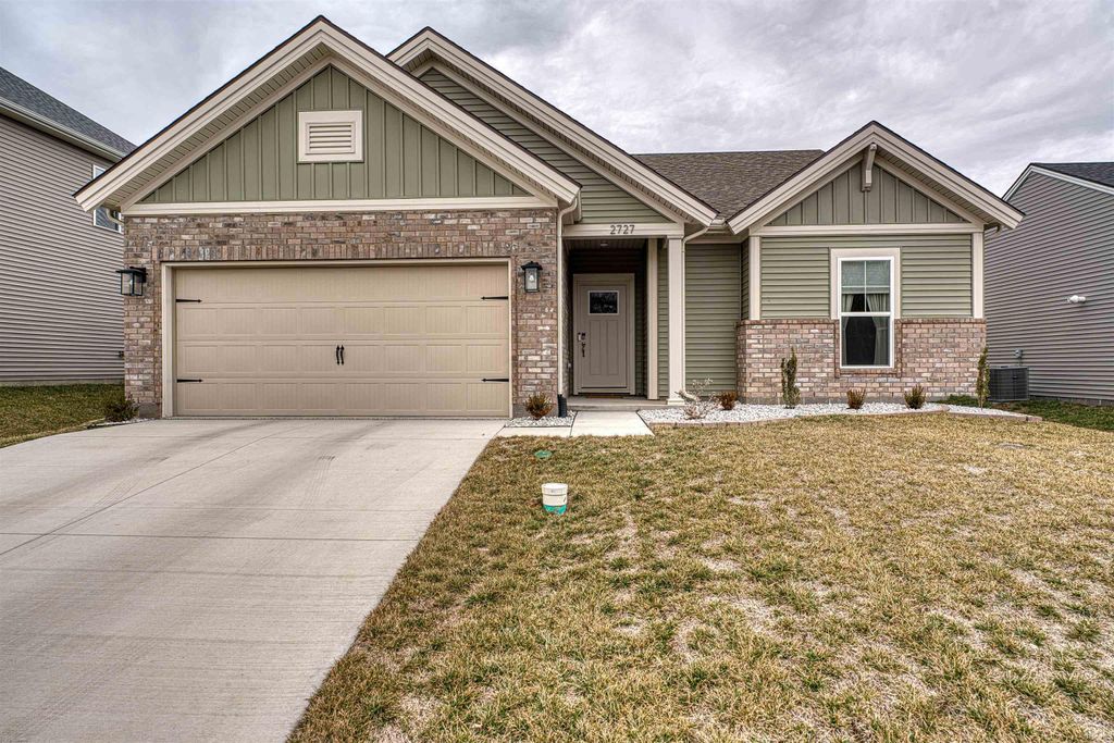 Photo of 2727 WILLOW CREEK Drive, Evansville, IN 47712 (MLS # 202606044)