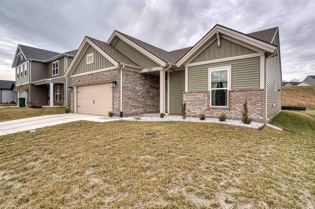 Photo of 2727 WILLOW CREEK Drive, Evansville, IN 47712 (MLS # 202606044)