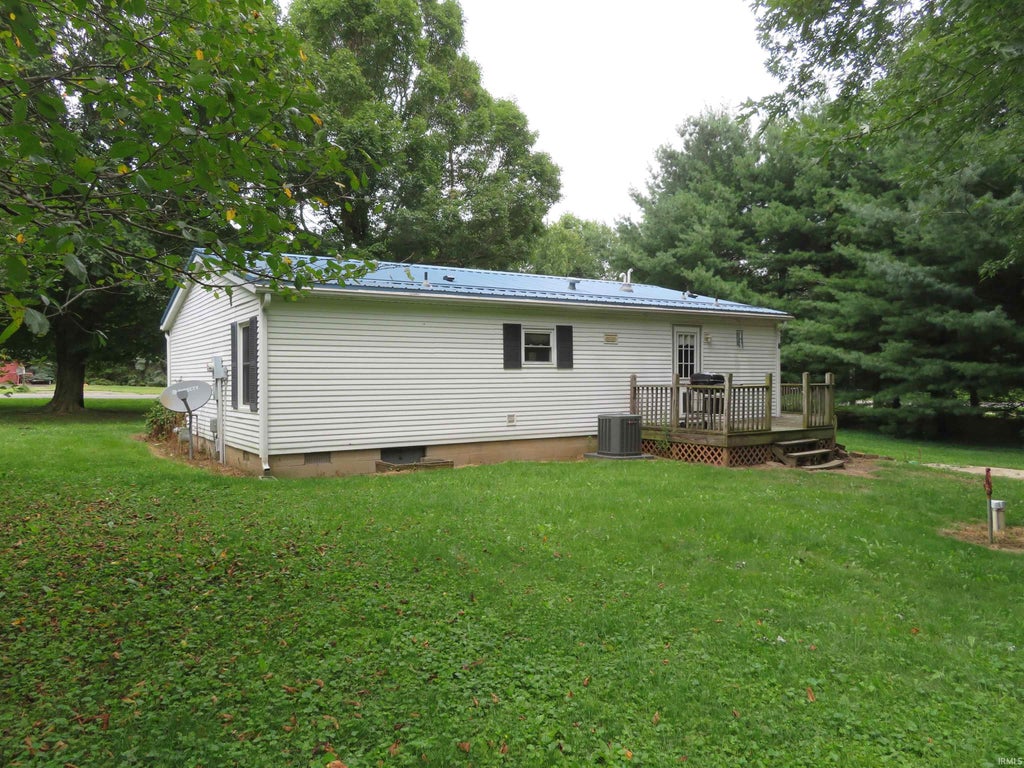 Photo of 7143 W 200 N, Warsaw, IN 46580 (MLS # 202639567)