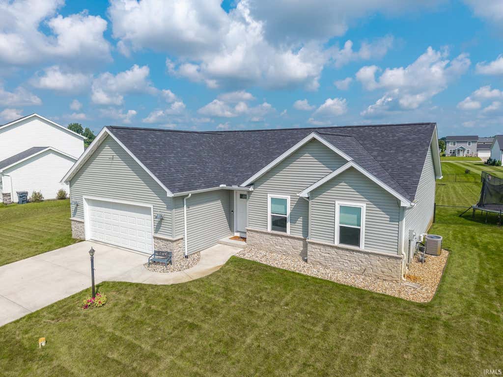 Photo of 12825 Sunfish Drive, Middlebury, IN 46540 (MLS # 202634463)