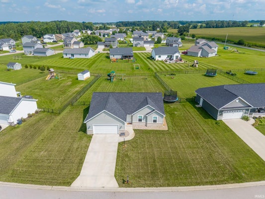 12825 SUNFISH DR, MIDDLEBURY, IN 46540 - Image 4e938e4d7765f8613ff252991b3d0b65/2509986240