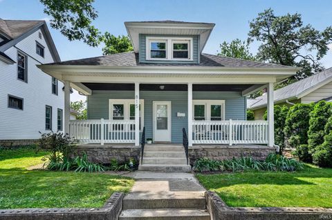 Photo of 815 S 24Th Street, South Bend, IN 46615 (MLS # 202624844)