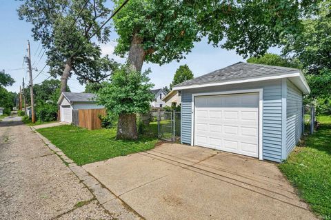 Tiny photo for 815 S 24Th Street, South Bend, IN 46615 (MLS # 202624844)