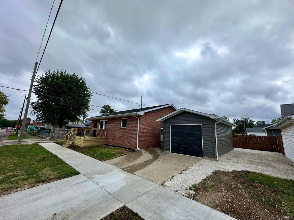 Photo of 403 E Illinois Street, Princeton, IN 47670 (MLS # 202540555)