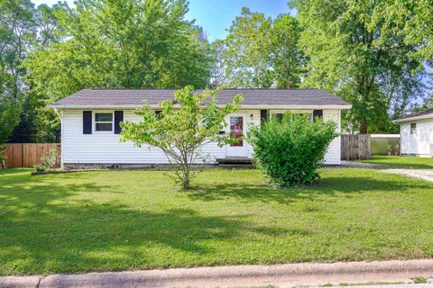 Photo of 1031 N Orris Drive, Bloomington, IN 47404 (MLS # 202635177)