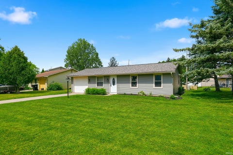 Photo of 110 Eastwood Court, Garrett, IN 46738 (MLS # 202625394)