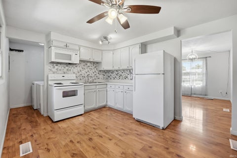 Tiny photo for 110 Eastwood Court, Garrett, IN 46738 (MLS # 202625394)