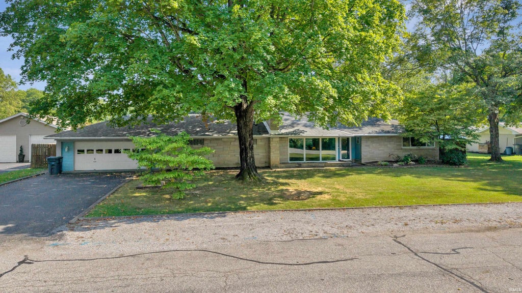 Photo of 2813 Wayside Drive, Evansville, IN 47711 (MLS # 202638907)