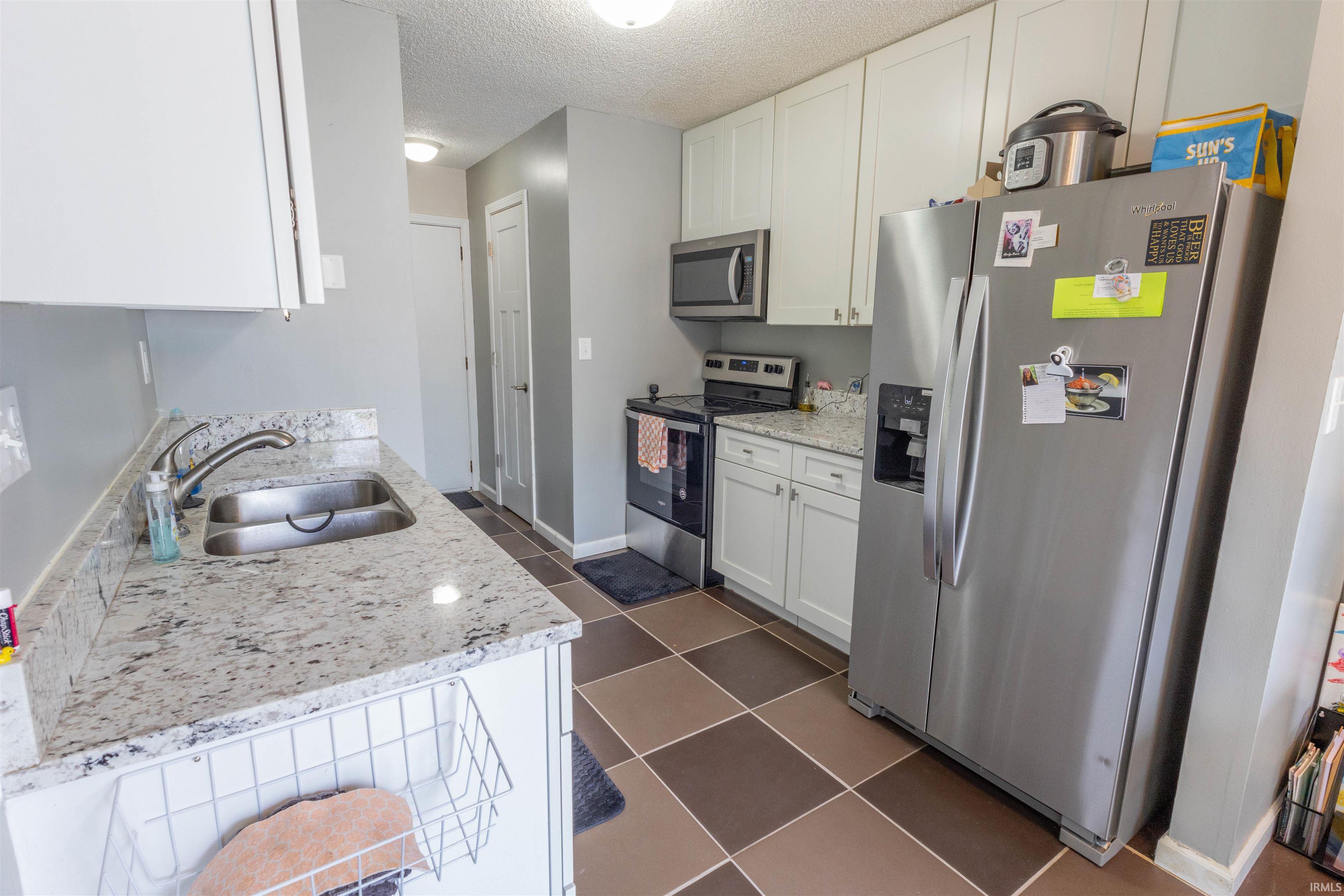 Lafayette, Indiana 47909, United States, 2 Bedrooms Bedrooms, ,2 BathroomsBathrooms,Residential,Pending,143911