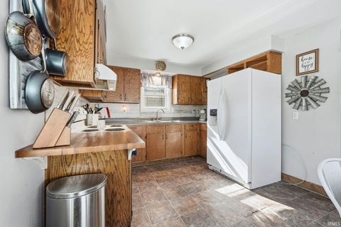 Tiny photo for 401 S Randolph Street, Garrett, IN 46738 (MLS # 202605027)