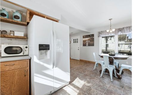 Tiny photo for 401 S Randolph Street, Garrett, IN 46738 (MLS # 202605027)