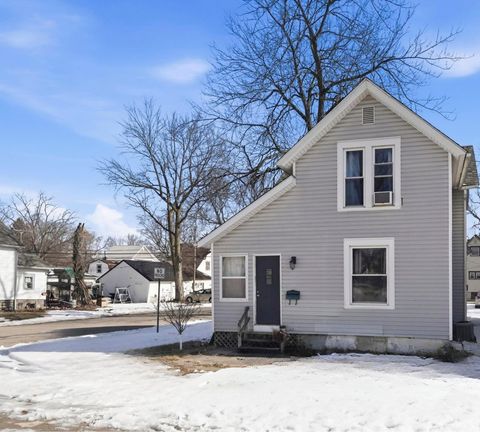 Photo of 401 S Randolph Street, Garrett, IN 46738 (MLS # 202605027)