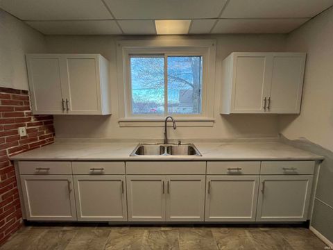 Tiny photo for 550 E Main Street, Peru, IN 46970 (MLS # 202546586)