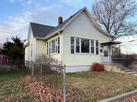 Tiny photo for 550 E Main Street, Peru, IN 46970 (MLS # 202546586)