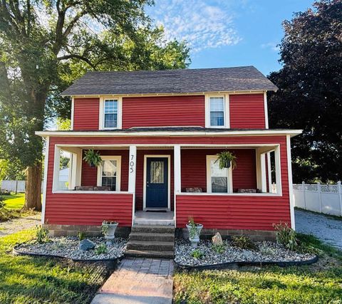 Photo of 705 E 2nd Street, Reynolds, IN 47980 (MLS # 202548406)