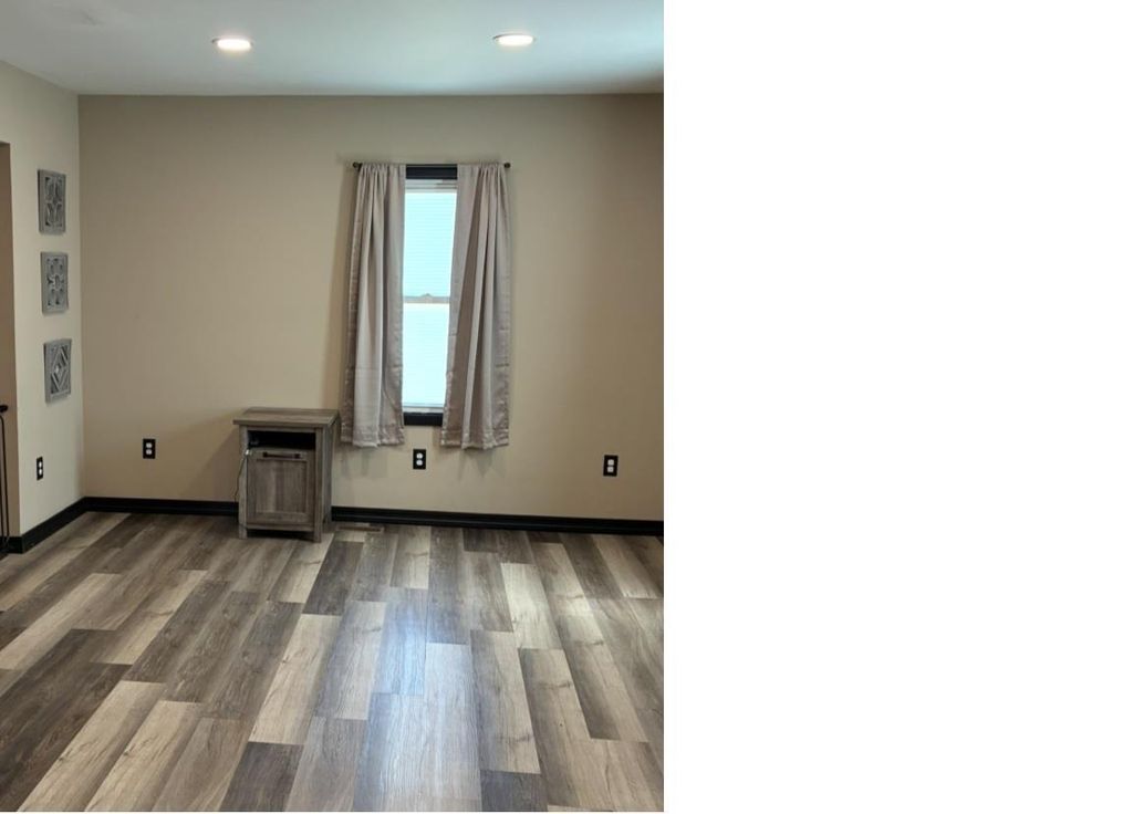 Photo of 3807 Eastway Drive, Fort Wayne, IN 46806 (MLS # 202627292)