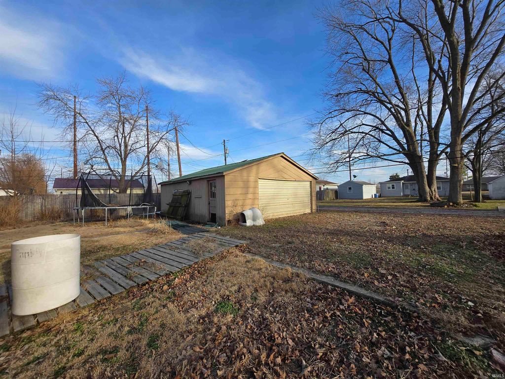 Photo of 1228 E 3rd Street, Mount Vernon, IN 47620 (MLS # 202608788)