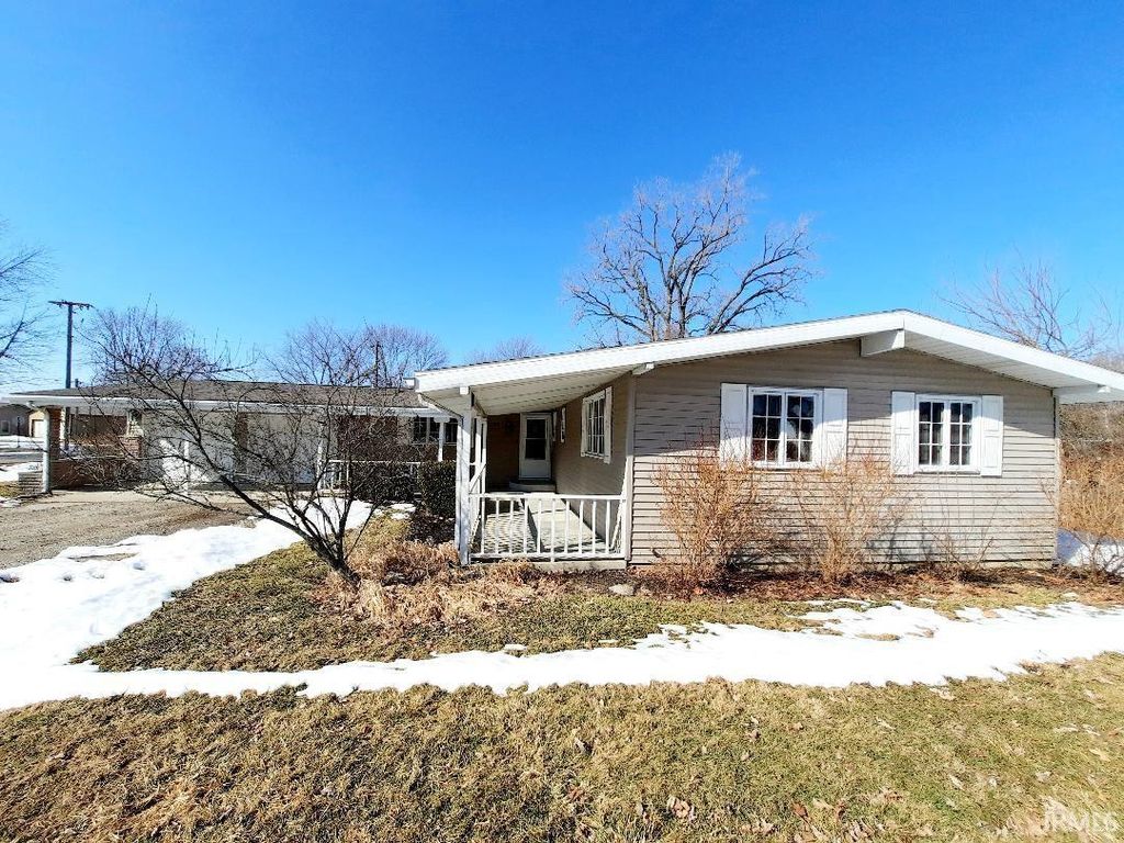 Photo of 3700 W Fleetwood Drive, Muncie, IN 47302 (MLS # 202604659)