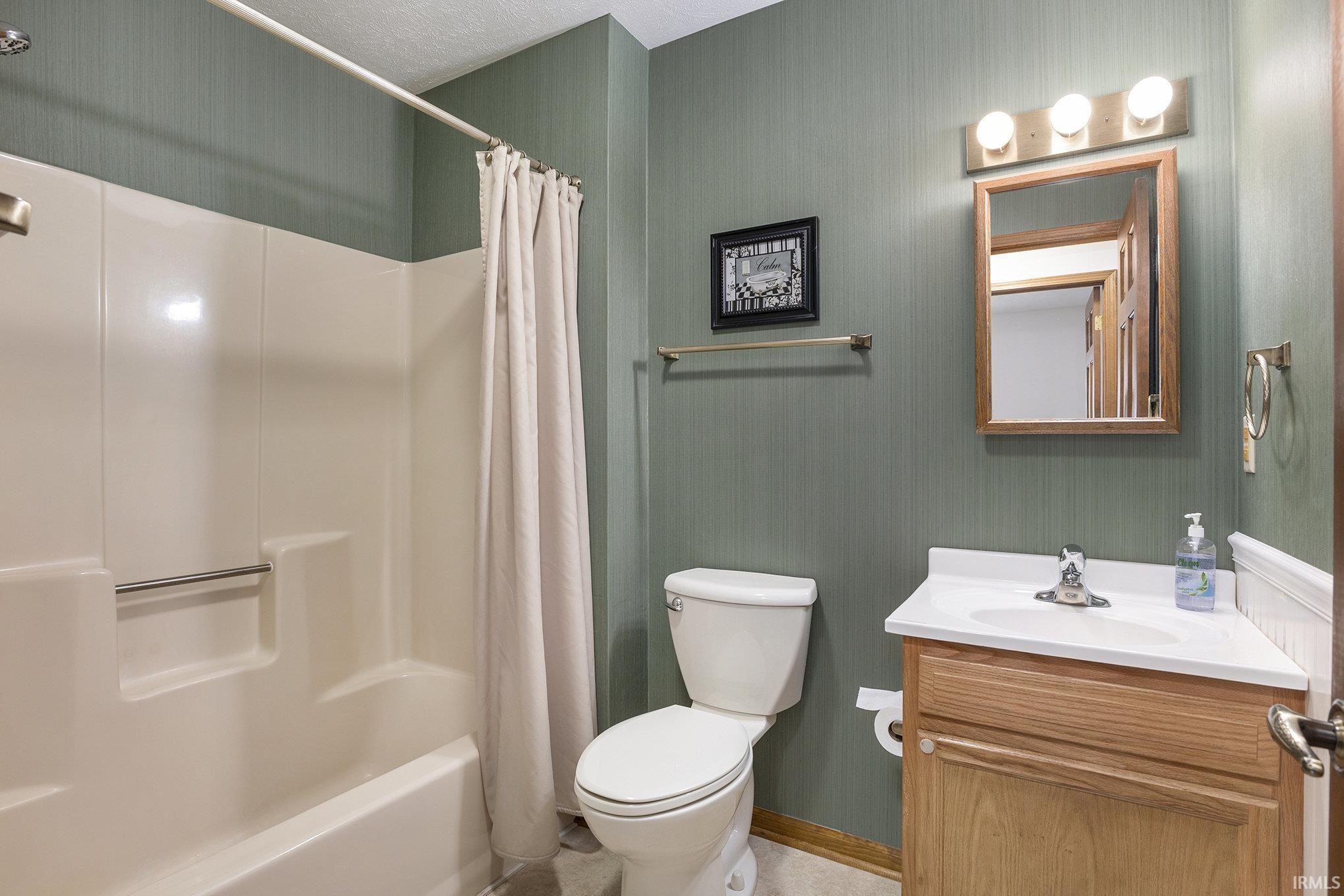 Mishawaka, Indiana 46545, United States, 3 Bedrooms Bedrooms, ,2 BathroomsBathrooms,Residential,Active,168056