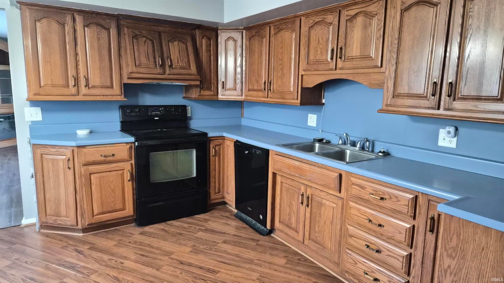 Photo of 17105 Darling Road, Woodburn, IN 46797 (MLS # 202635684)