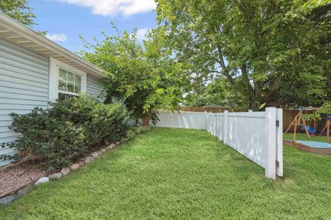 Tiny photo for 1018 Southport Drive, Lafayette, IN 47909 (MLS # 202527869)