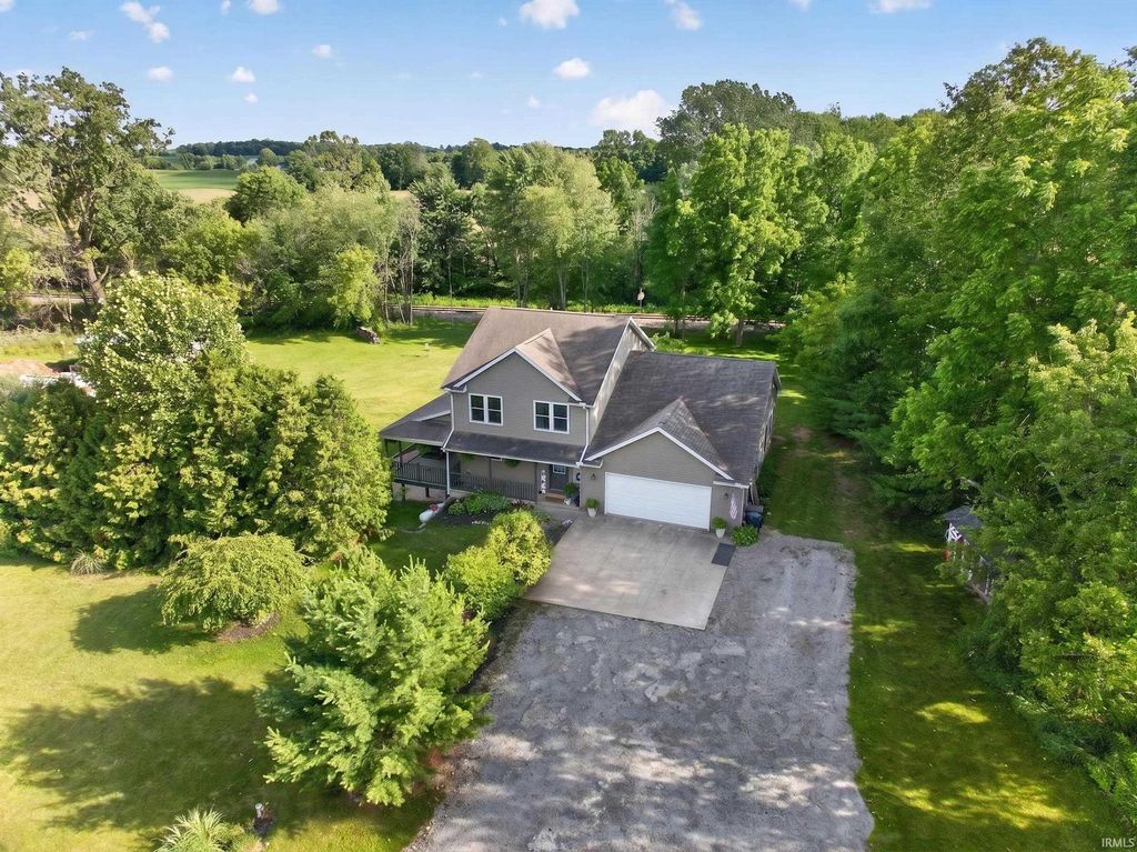 Photo of 10780 E 750 S, Wolcottville, IN 46795 (MLS # 202624373)