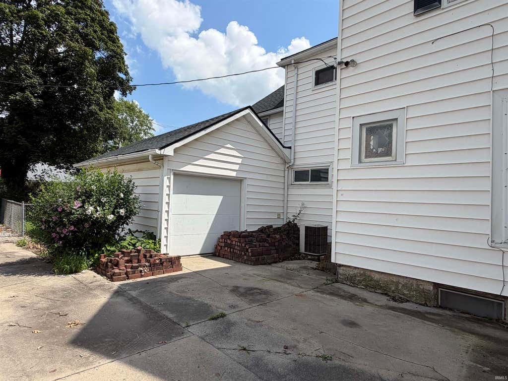 Photo of 349 Mercer Avenue, Decatur, IN 46733 (MLS # 202634839)
