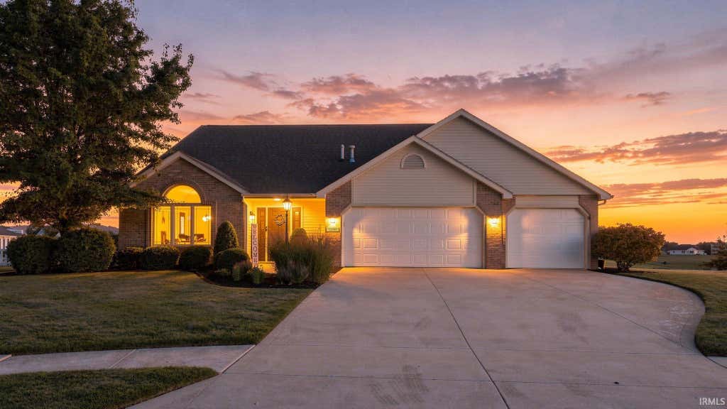 Photo of 12303 Cliff View Court, Fort Wayne, IN 46818 (MLS # 202634191)