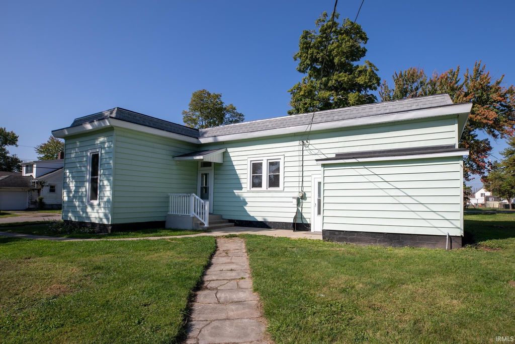 Photo of 301 E North Street, Bourbon, IN 46504 (MLS # 202537483)