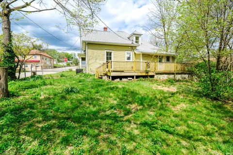 Tiny photo for 719 W 11th Street, Bloomington, IN 47404 (MLS # 202624785)