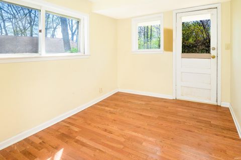 Tiny photo for 719 W 11th Street, Bloomington, IN 47404 (MLS # 202624785)