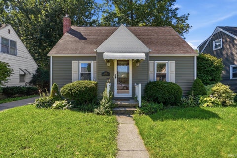 Tiny photo for 1208 Canal Street, New Haven, IN 46774 (MLS # 202635168)