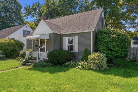 Tiny photo for 1208 Canal Street, New Haven, IN 46774 (MLS # 202635168)