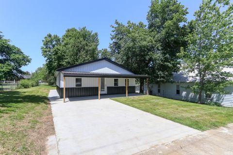 Tiny photo for 126 E Chestnut Street, Chrisney, IN 47611 (MLS # 202618309)