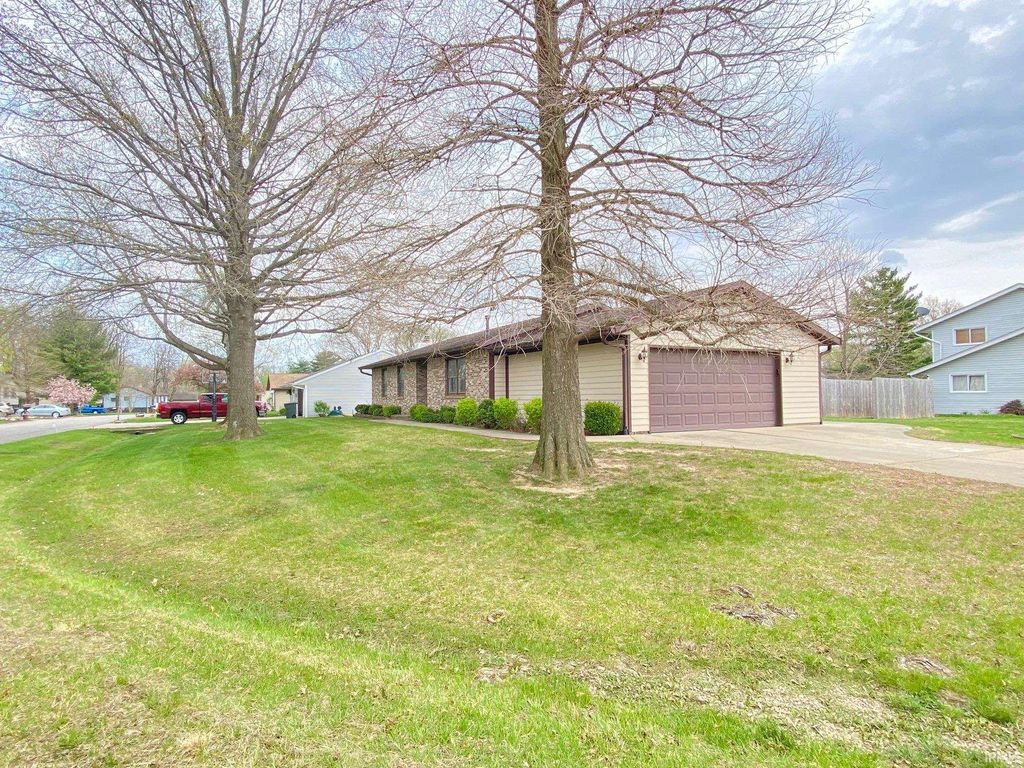 Photo of 836 Foxwood Drive, Lafayette, IN 47905 (MLS # 202613252)