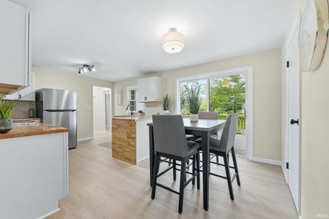 Tiny photo for 2132 Medford Drive, Fort Wayne, IN 46803 (MLS # 202618663)