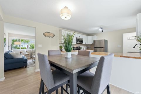 Tiny photo for 2132 Medford Drive, Fort Wayne, IN 46803 (MLS # 202618663)
