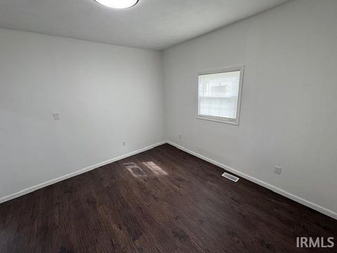 Tiny photo for 2300 W 9Th Street, Muncie, IN 47302 (MLS # 202608808)