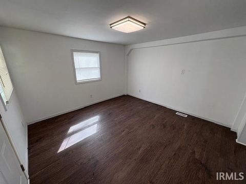 Tiny photo for 2300 W 9Th Street, Muncie, IN 47302 (MLS # 202608808)