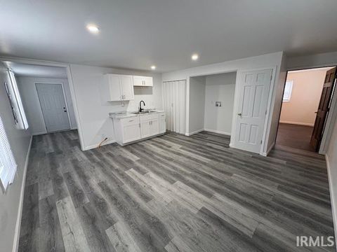 Tiny photo for 2300 W 9Th Street, Muncie, IN 47302 (MLS # 202608808)